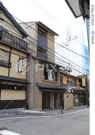 京都のまちなみ　祇園・東山エリア　大和大路通り　伊藤九衛門･ぎをん松本ビル 108207960