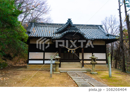 【重要伝統的建造物群保存地区】笠島 尾上神社の拝殿 香川県丸亀市本島 【重要伝統的建造物群保存地区】笠島 尾上神社の拝殿 香川県丸亀市本島 108208404