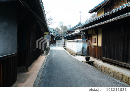【重要伝統的建造物群保存地区】笠島　東小路の風景2　香川県丸亀市本島 108211821