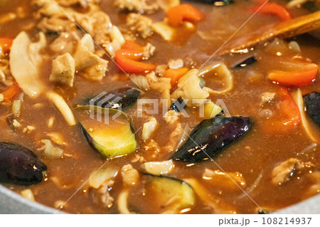 美味しいカレーライス 108214937