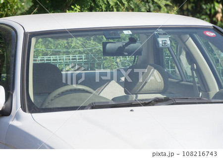 車内の紫外線　直射日光　車内温度 108216743