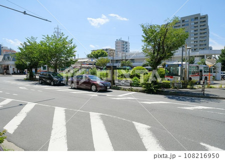 鷺沼駅ロータリー前のバス通り 鷺沼駅ロータリー前のバス通り 108216950