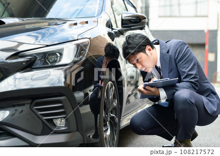 車　ディーラー　点検　査定 108217572