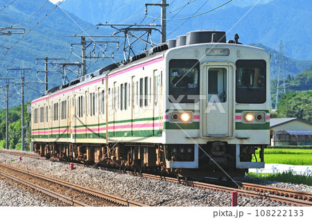 上越線　後閑ー沼田　JR東日本　107系　R4＋R13編成（高崎） 108222133