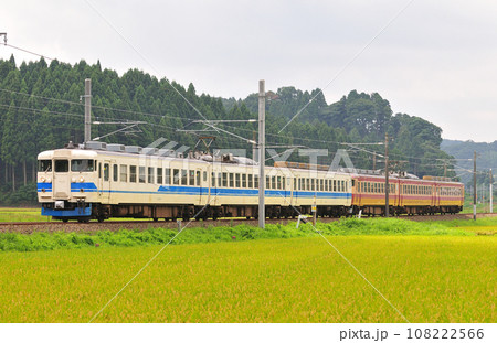 北陸本線　牛ノ谷ー大聖寺　JR西日本　475系　A03+A19編成（金沢） 108222566