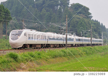 北陸本線　牛ノ谷ー大聖寺　JR西日本　681系　T13+T02編成（金沢）　サンダーバード 108223069
