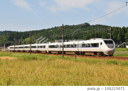 北陸本線　牛ノ谷ー大聖寺　JR西日本　681系　T12+T07編成（金沢）　サンダーバード 108223071