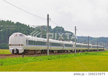 北陸本線　牛ノ谷ー大聖寺　JR西日本　683系　R12+T3x+T23編成（金沢）　サンダーバード 108223075