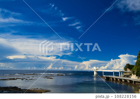 幻想的な夏の風景 幻想的な夏の風景 108228156