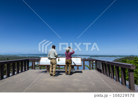 日本三景松島四大観　壮観の風景と観光客 108229578