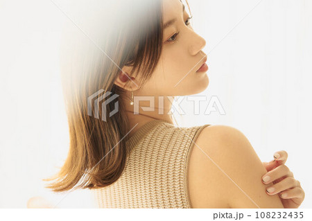 美しい女性のポートレート 美しい女性のポートレート 108232435