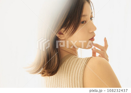 美しい女性のポートレート 美しい女性のポートレート 108232437