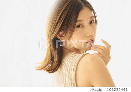 美しい女性のポートレート 美しい女性のポートレート 108232441