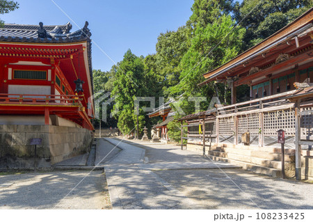 石清水八幡宮 社殿の周りをぐるっと回る 石清水八幡宮 社殿の周りをぐるっと回る 108233425