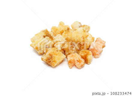 背景を白く飛ばした手作りあられ 108233474