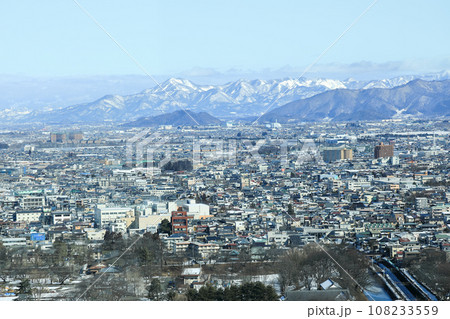 山形市街と蔵王連峰を眺望 108233559