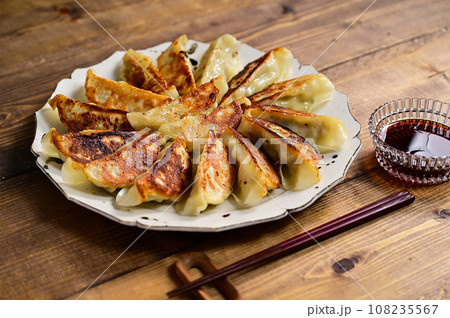 大きな焼餃子 大きな焼餃子 108235567