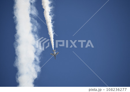 青空を飛行するブルーインパルス <エアフェスタ浜松> 青空を飛行するブルーインパルス <エアフェスタ浜松> 108236277