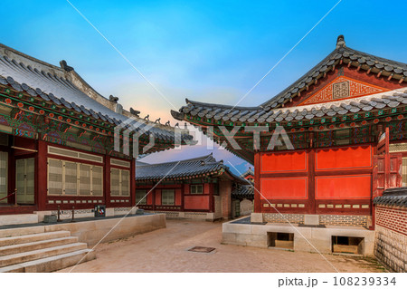 The palace complex or smaller palaces and halls inside Gyeongbokgung Palace The palace complex or smaller palaces and halls inside Gyeongbokgung Palace 108239334