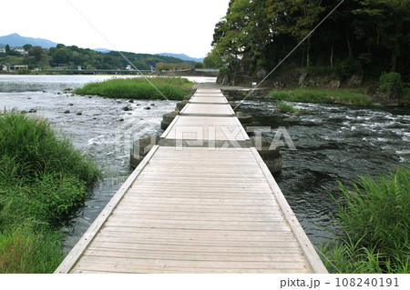 水郷日田の三隈川沿いの風景 亀山公園 水郷日田の三隈川沿いの風景 亀山公園 108240191
