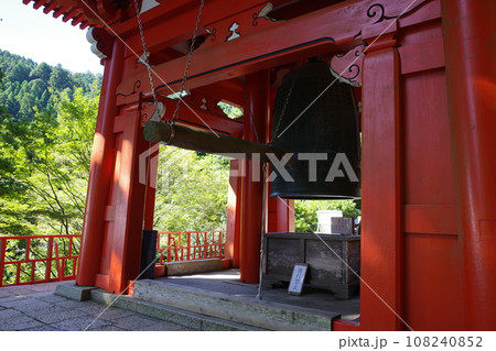 比叡山延暦寺の東塔にある鐘楼 108240852