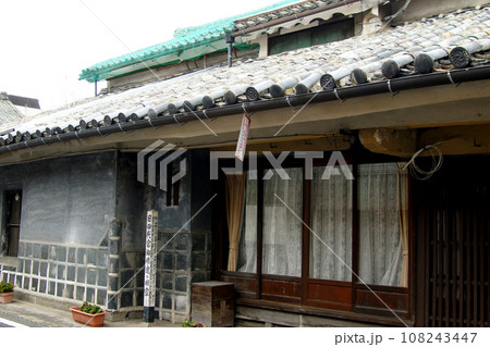 日田市 三隈川沿いの古い町並み 日田市 三隈川沿いの古い町並み 108243447