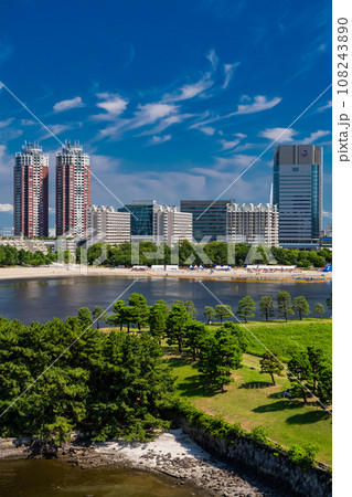 《東京都》お台場の都市風景・東京ベイエリア 108243890