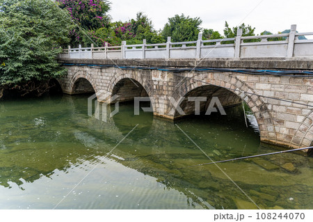住まい 家庭 自宅 108244070
