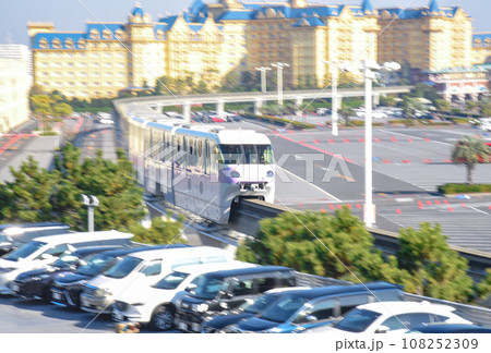 リゾートライン　流し撮り 108252309