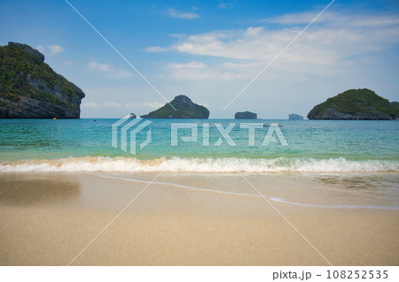 絶景・南国タイのアーントーン諸島・サムイ島 Ang Thong Islands, Koh Samui 絶景・南国タイのアーントーン諸島・サムイ島 Ang Thong Islands, Koh Samui 108252535