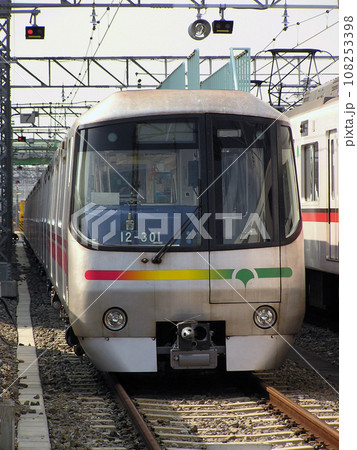 ［E］都営地下鉄大江戸線12-000形 108253398