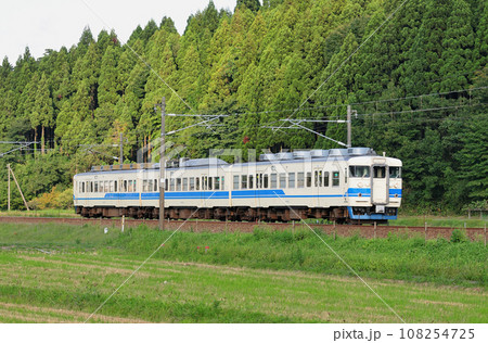 北陸本線 大聖寺ー牛ノ谷 JR西日本 413系 B05編成(金沢) 北陸本線 大聖寺ー牛ノ谷 JR西日本 413系 B05編成(金沢) 108254725