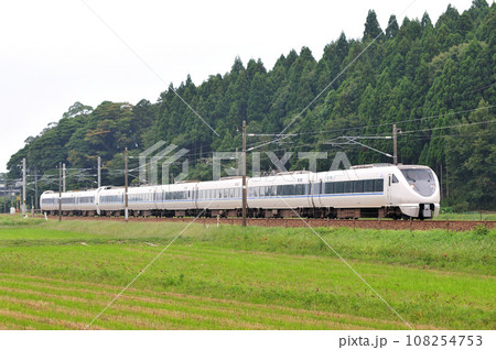 北陸本線　大聖寺ー牛ノ谷　JR西日本　683系　T22+T36編成（金沢）　サンダーバード 108254753