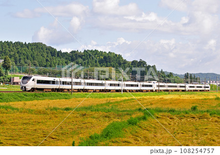 北陸本線 大聖寺ー牛ノ谷 JR西日本 683系 T26+T32+R11編成(金沢) サンダーバード 北陸本線 大聖寺ー牛ノ谷 JR西日本 683系 T26+T32+R11編成(金沢) サンダーバード 108254757