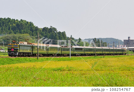 北陸本線 大聖寺ー牛ノ谷 JR西日本 EF81-44(敦賀)+24系 トワイライトエクスプレス 北陸本線 大聖寺ー牛ノ谷 JR西日本 EF81-44(敦賀)+24系 トワイライトエクスプレス 108254767