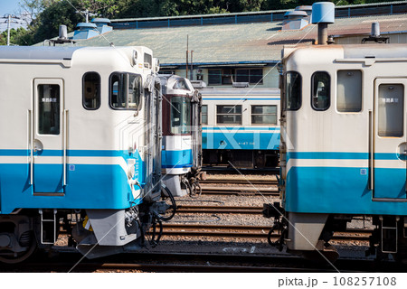 【徳島駅】車両が行き交う午前の徳島運転所 【徳島駅】車両が行き交う午前の徳島運転所 108257108