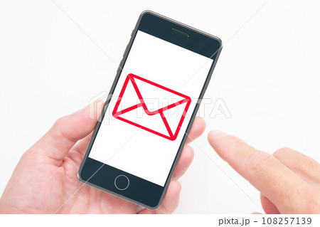 スマホの画面にメール　 108257139