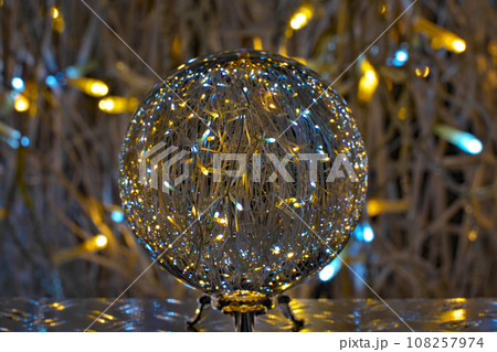 【クリスマスイルミネーション (水晶玉)】 【クリスマスイルミネーション (水晶玉)】 108257974