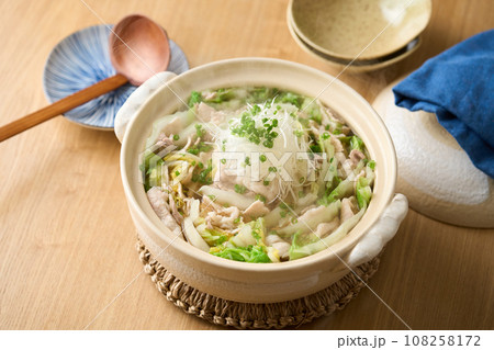 豚バラと白菜の重ね鍋 豚バラと白菜の重ね鍋 108258172