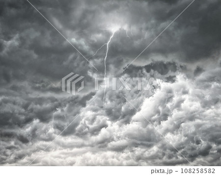 落雷の空 108258582