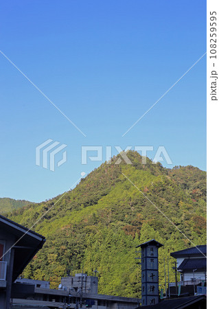 道の駅十津川郷からの満月 108259595