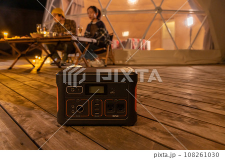 アウトドアで活躍するポータブル電源 アウトドアで活躍するポータブル電源 108261030