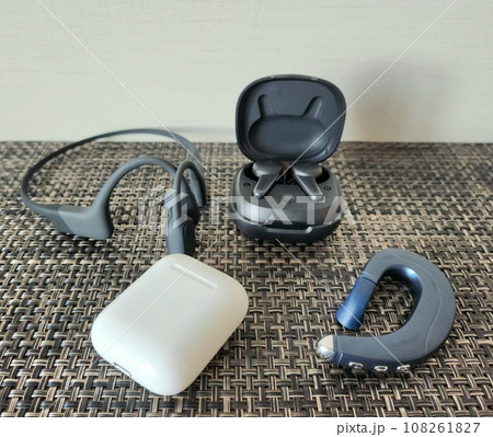 ワイヤレスイヤホン 108261827