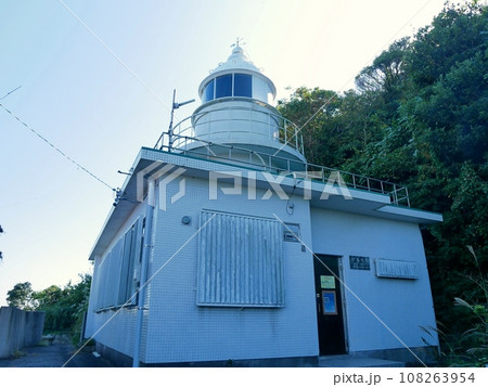 神島灯台（三重県鳥羽市神島） 108263954