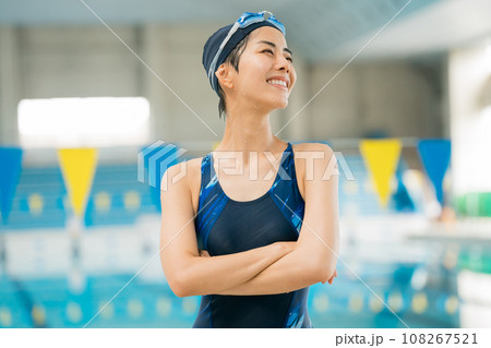 大人のスイミング 108267521