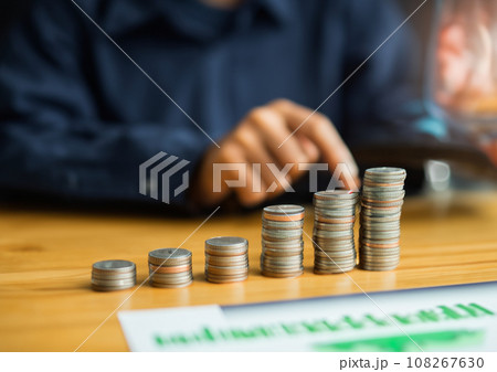 貯金イメージ(AI生成画像) 貯金イメージ(AI生成画像) 108267630