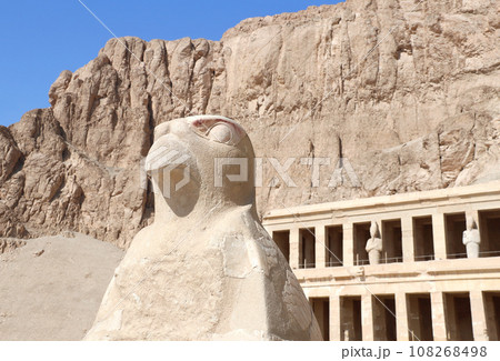 Statue of falcon or Horus statue at entrance of Deir el-Bahari (Deir el-Bahri) the Mortuary Temple of Hatshepsut  in Valley of the Kings, Western Thebes, Luxor, Egypt 108268498