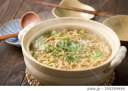 鍋料理 締めのラーメン 鍋料理 締めのラーメン 108269484