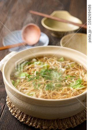 鍋料理　締めのラーメン 108269486