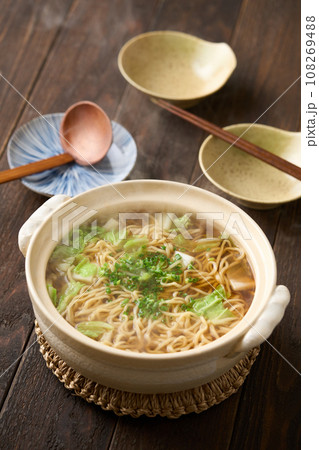 鍋料理 締めのラーメン 鍋料理 締めのラーメン 108269488